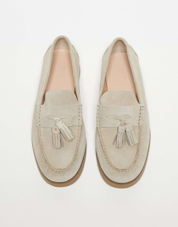 Luxury Suede Loafers with Tassel Detail