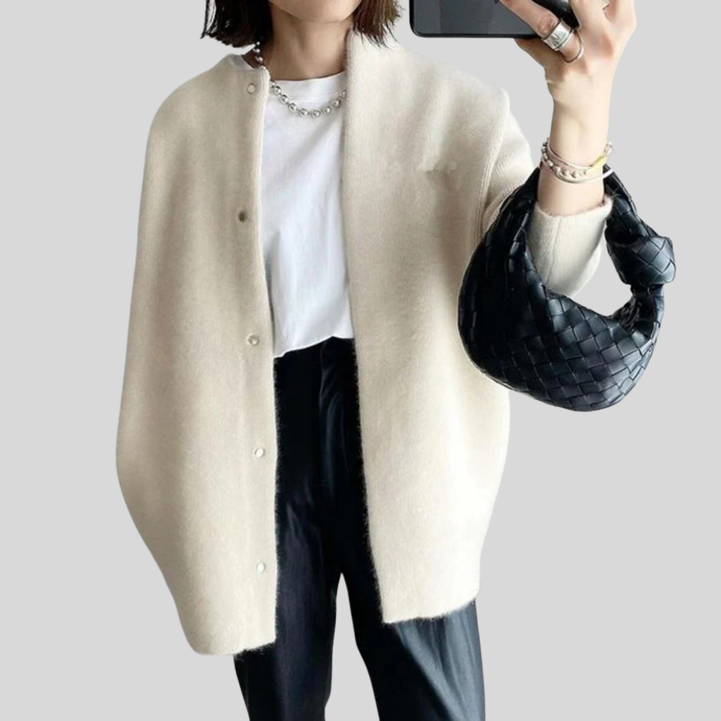 Elegant Cardigan – Refined Knit Layer