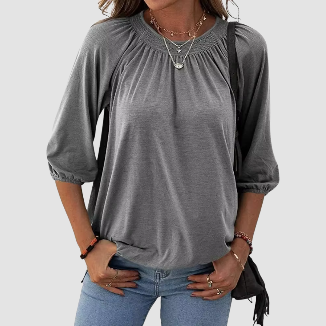 Loose-Fit Women’s Top with Half Sleeves