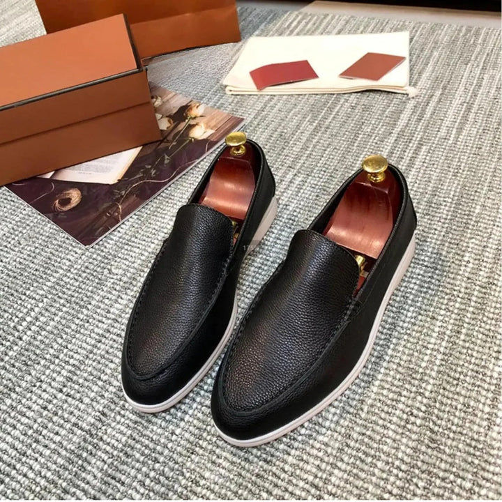 Ladies & Gentlemen Loafers – Elegant All-Round Style