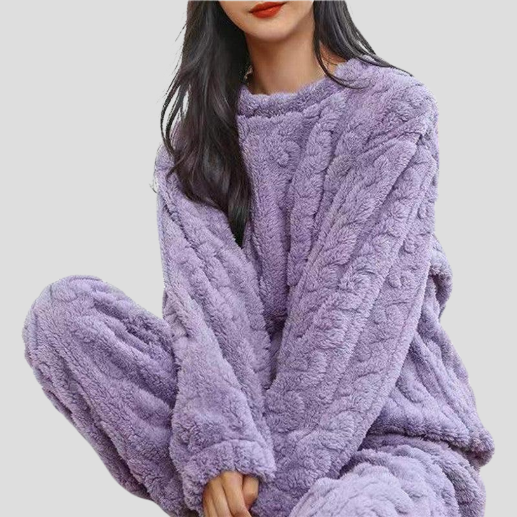 Women’s Fleece Pajama Set