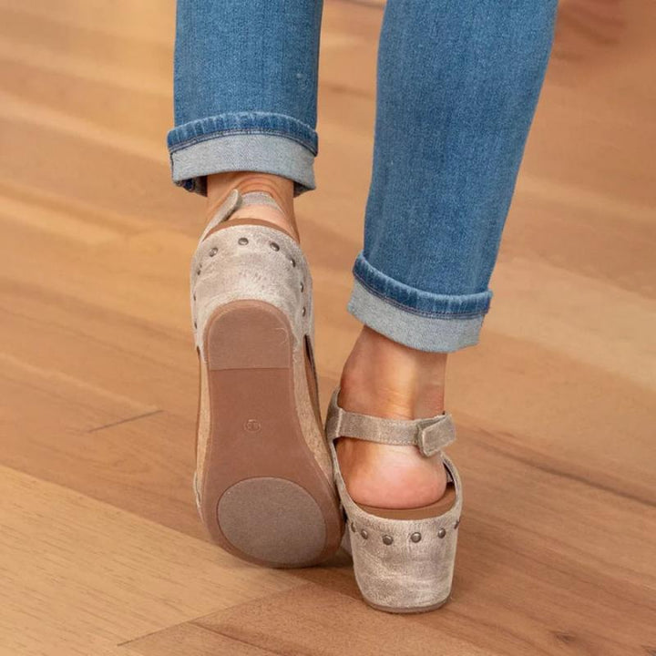 Step into Supportive Sandals – Stylish and Reliable for Everyday Wear