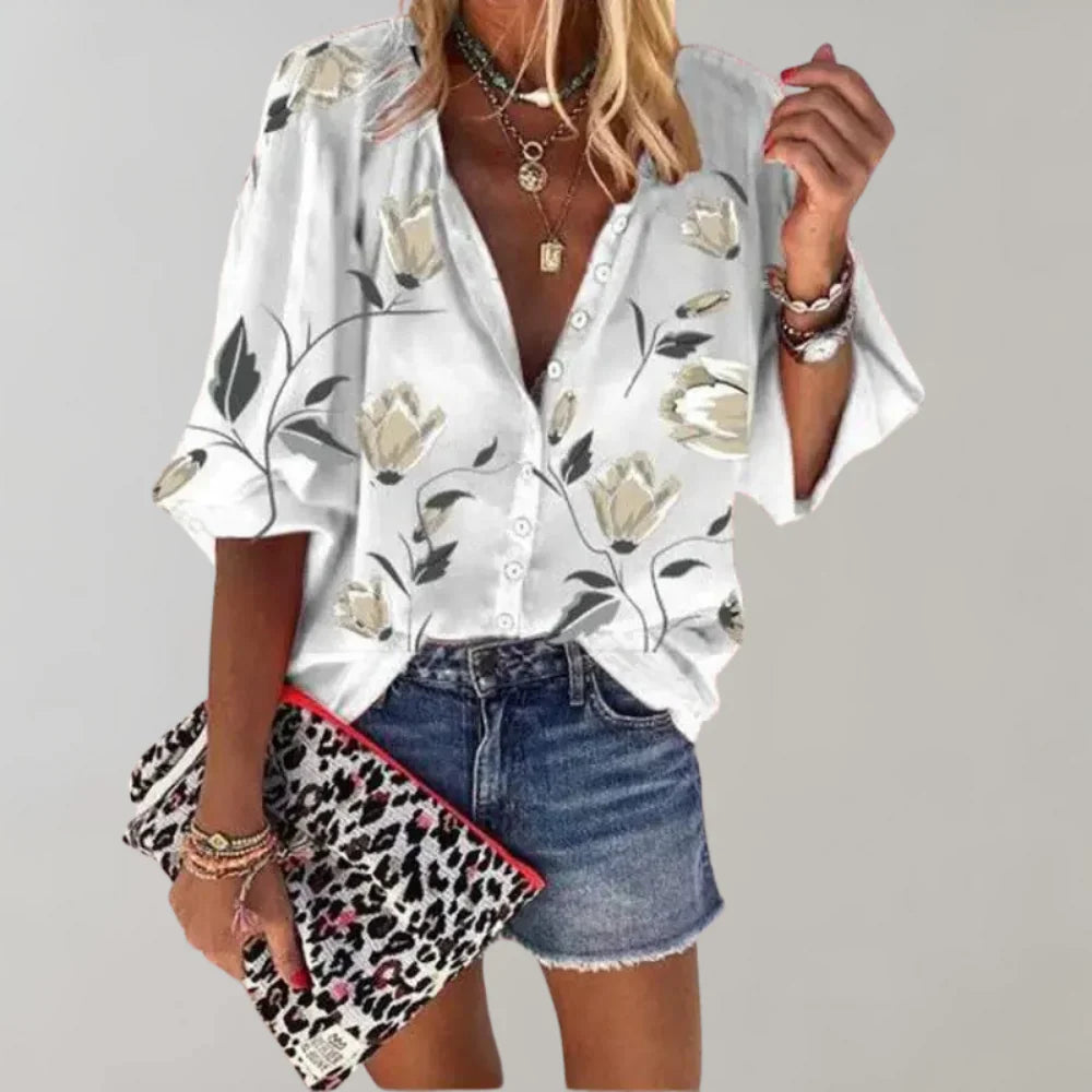 Summer Blouse with Floral Print – Fresh and Elegant Look for Warm Days