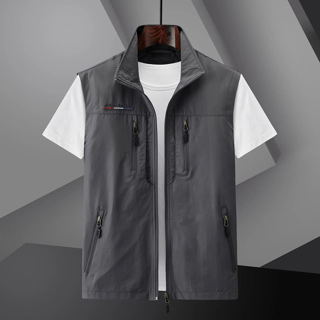 Multi-Pocket Utility Men’s Summer Travel Vest
