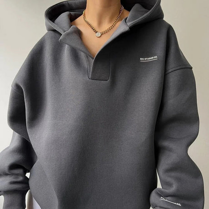 Women’s Lazy-Hooded Pullover – Sibylla Winter Edition